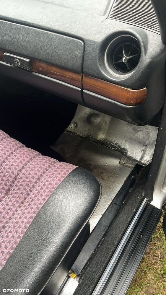 Mercedes-Benz W123 - 5