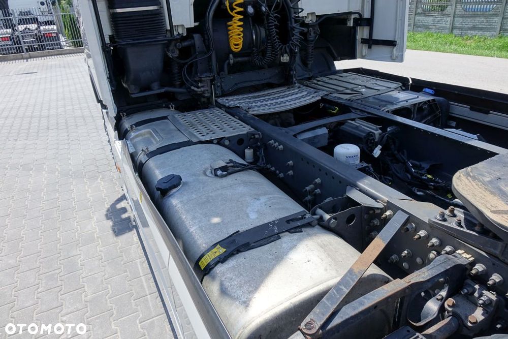 Volvo FH 500 GLOBETROTTER / EURO 6 / STANDARD / AUTOMAT / KLIMATYZACJA POSTOJOWA / LODÓWKA - 12