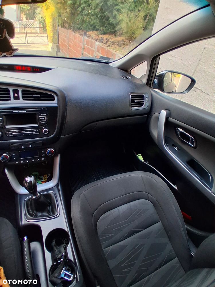 Kia Ceed 2012 photo 5