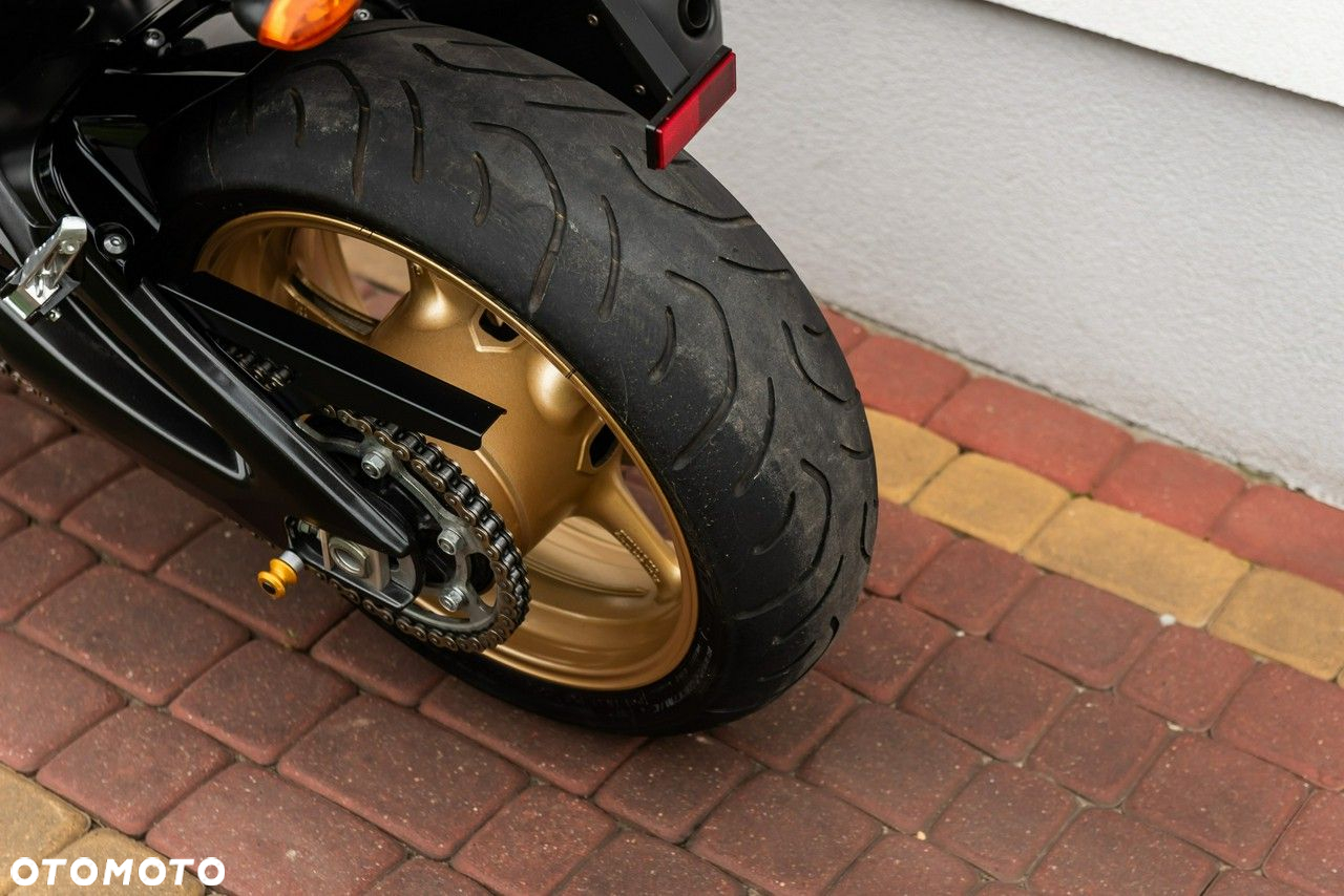 Yamaha FZ - 8