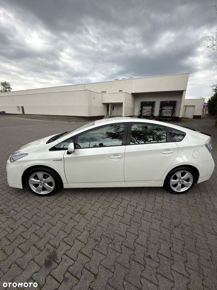 Toyota Prius 1.8 HSD Life - 4