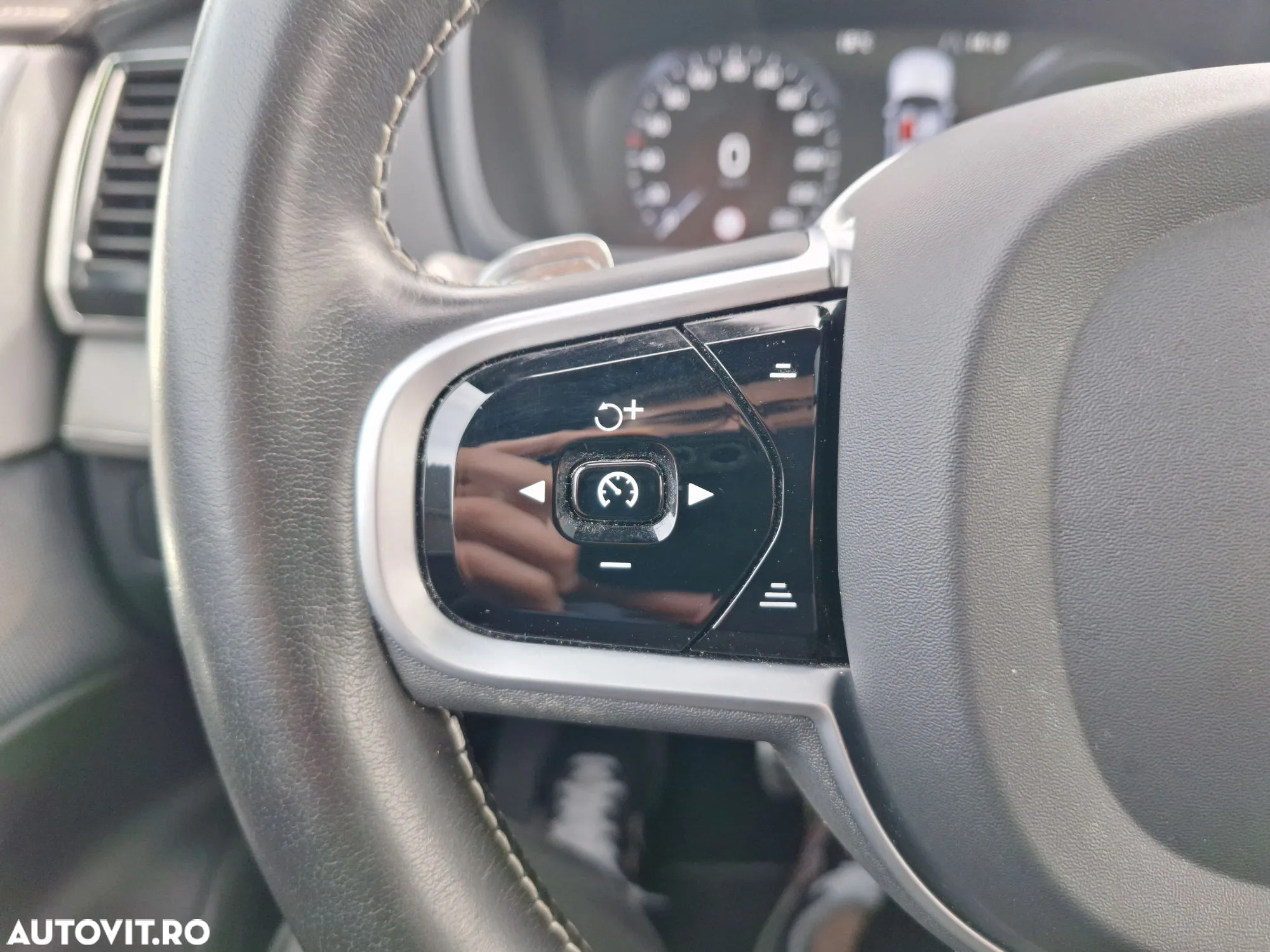 Volvo XC 90 T8 AWD Twin Engine Geartronic RDesign - 17