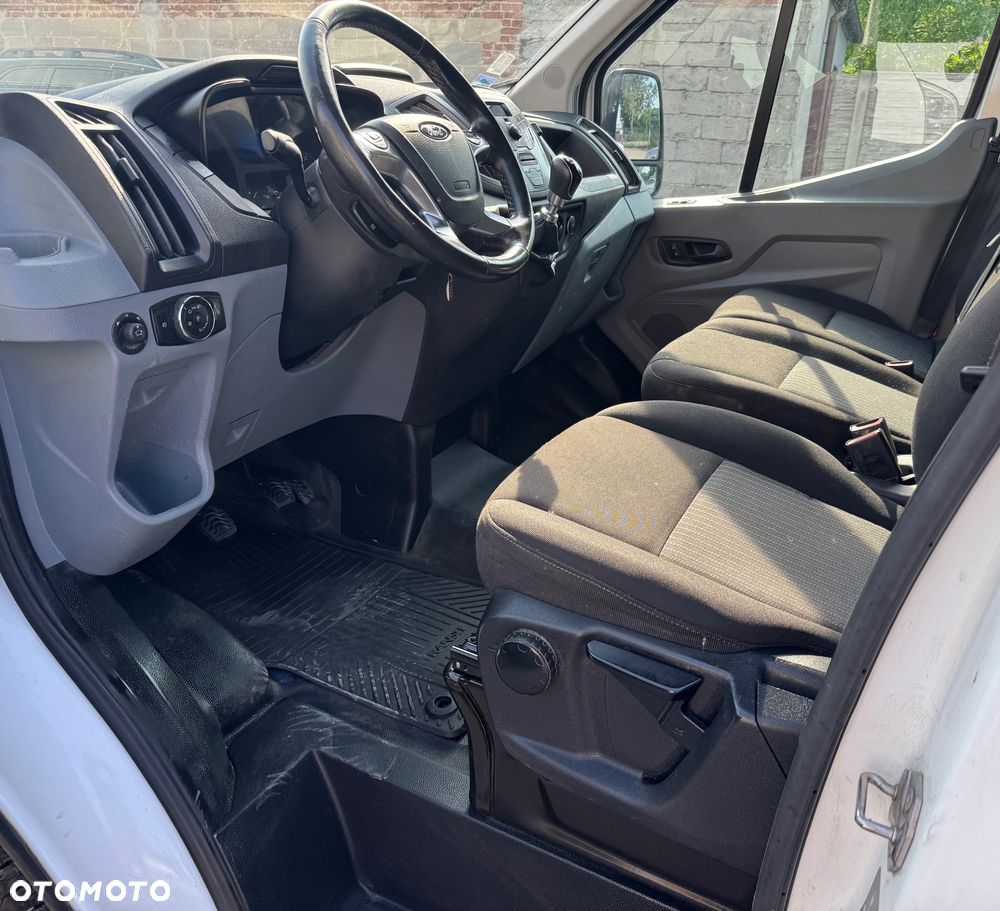 Ford Transit - 11