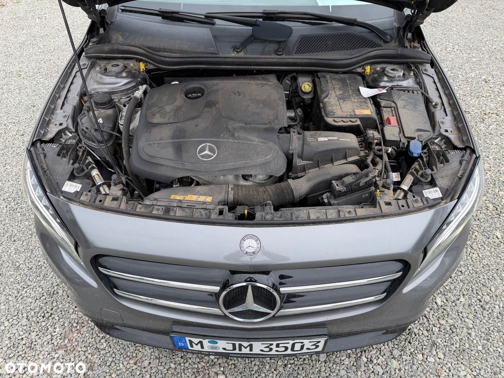 Mercedes-Benz GLA 200 Urban - 40