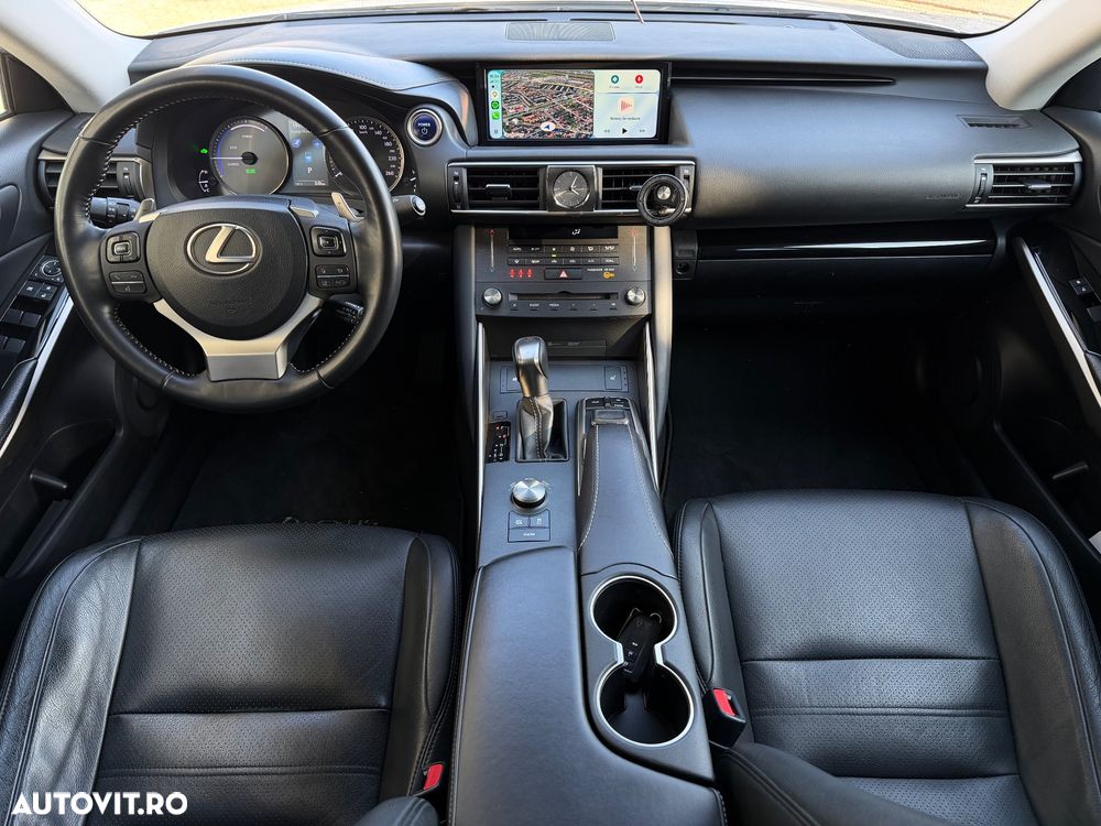 Lexus Seria IS 300h Aut. Luxury - 10