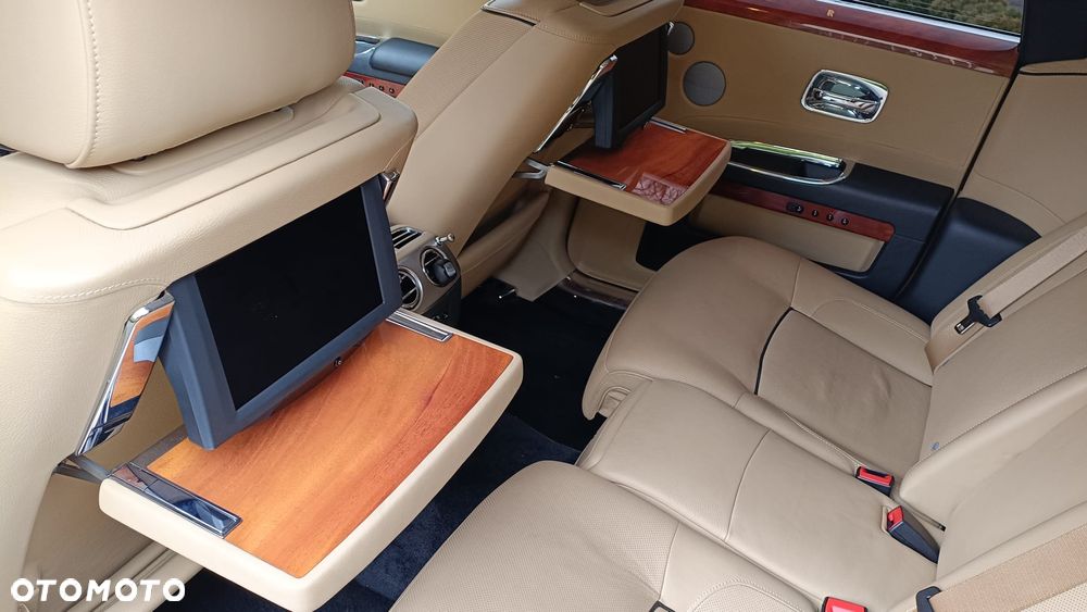 Rolls-Royce Ghost - 23