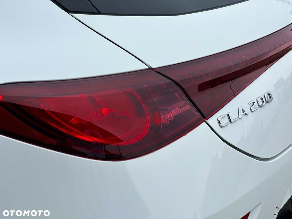 Mercedes-Benz CLA 200 mHEV 8G-DCT - 9