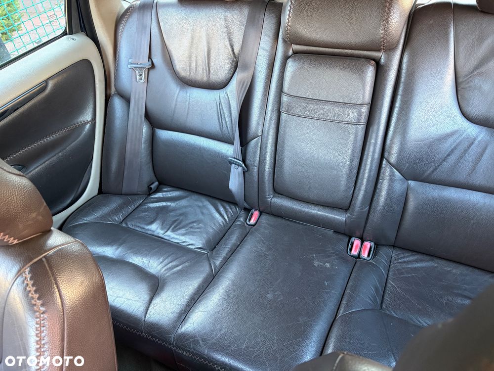 Volvo XC 70 2.4 AWD Automatik Momentum - 10