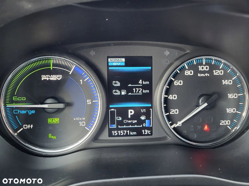 Mitsubishi Outlander 2.4 4WD Diamant+ - 27