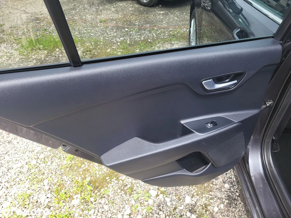 Kia Rio 1.4 L - 22