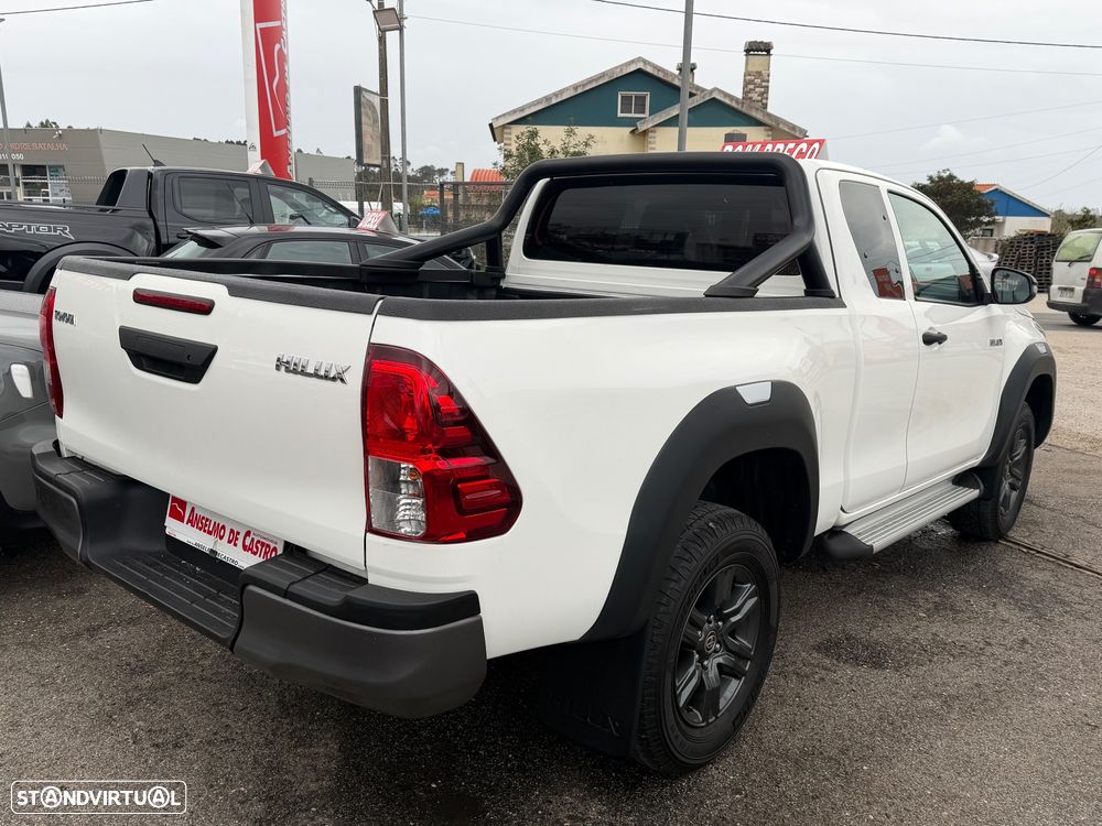Toyota Hilux 2.4 D-4D 2WD CD Tracker - 18