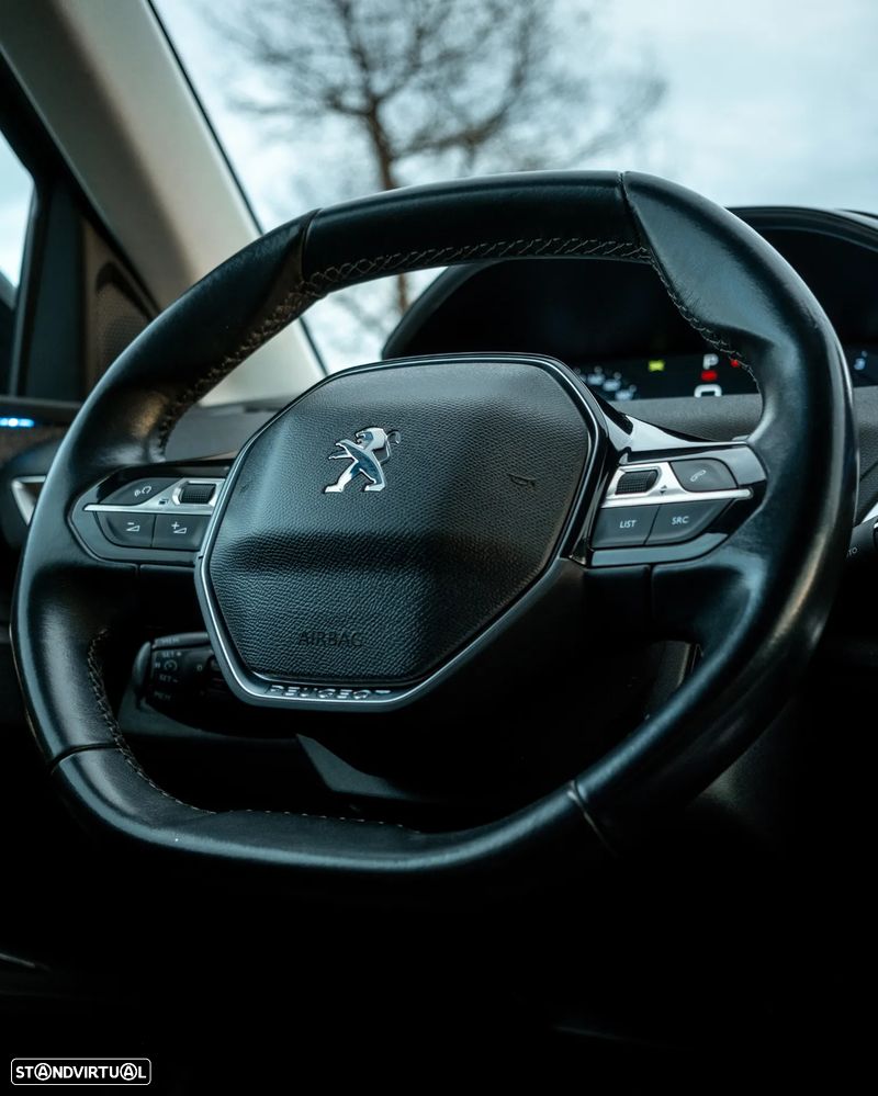 Peugeot 3008 1.5 BlueHDi Allure EAT8 - 8