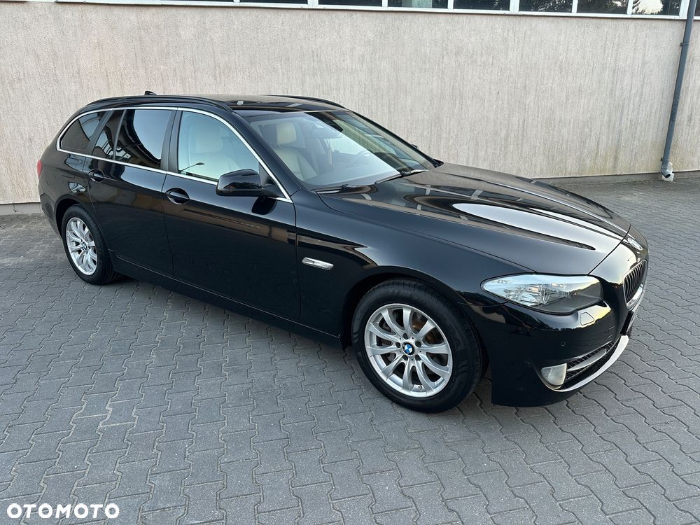 BMW Seria 5 525d Sport-Aut Modern Line - 7
