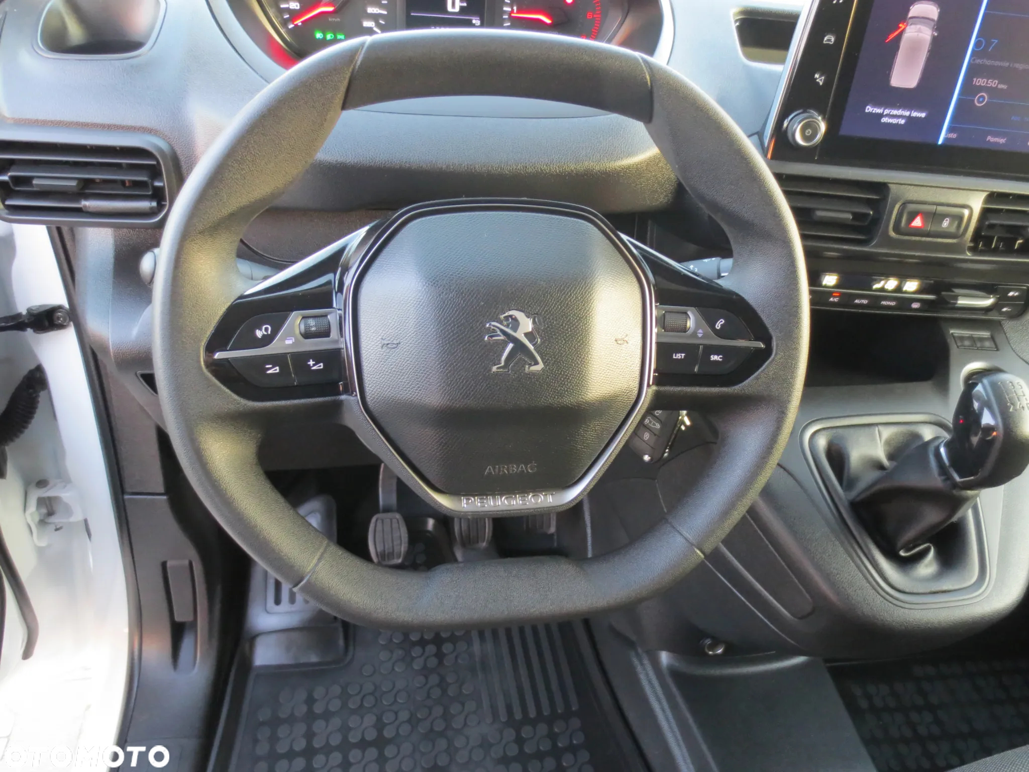 Peugeot PARTNER Niski przebieg 3 OSOBY salon POLSKA - 11