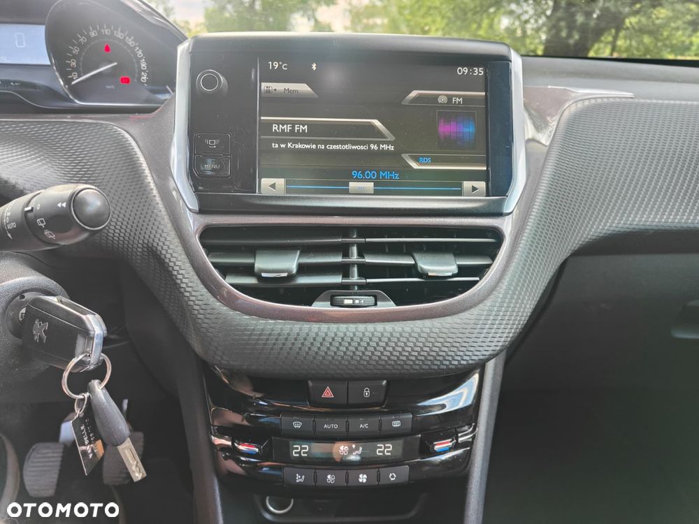 Peugeot 2008 - 16