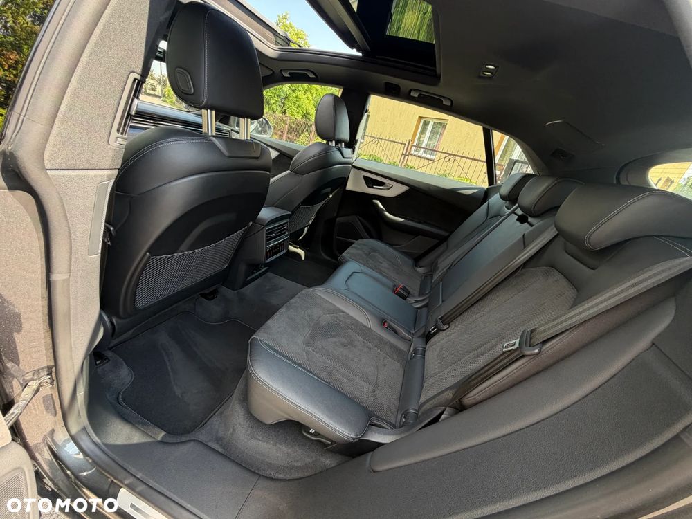 Audi Q8 55 TFSI mHEV Quattro Tiptronic - 32