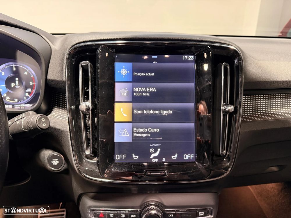 Volvo XC 40 2.0 D4 R-Design AWD - 25