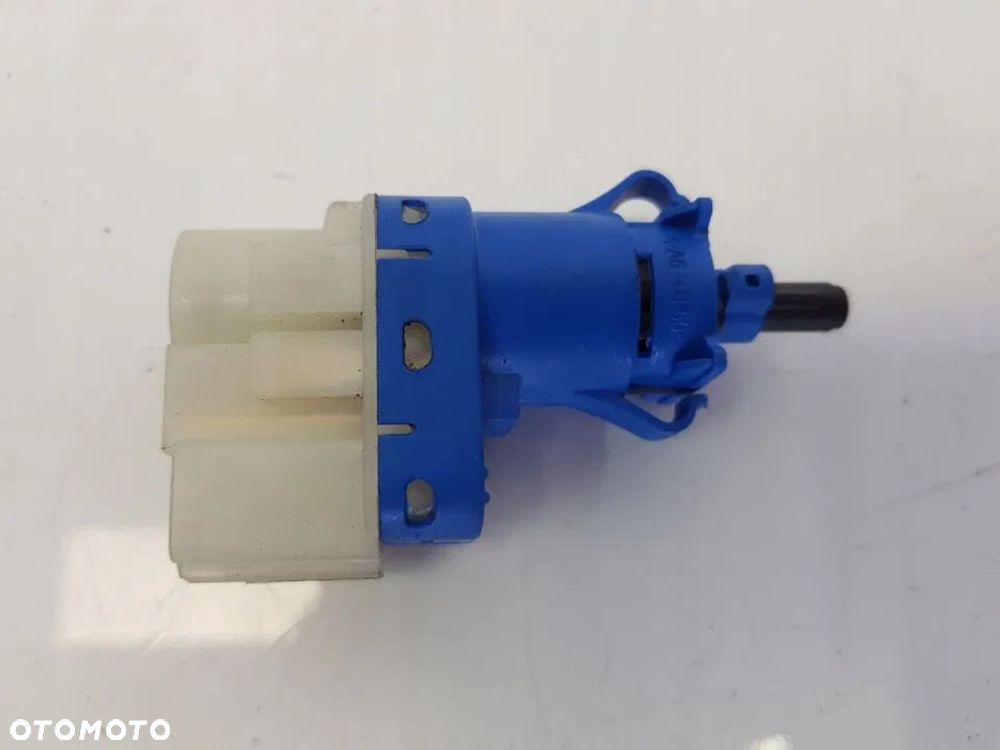 CZUJNIK ŚWIATŁA STOP PEDAŁU HAMULCA DUCATO BOXER - 2