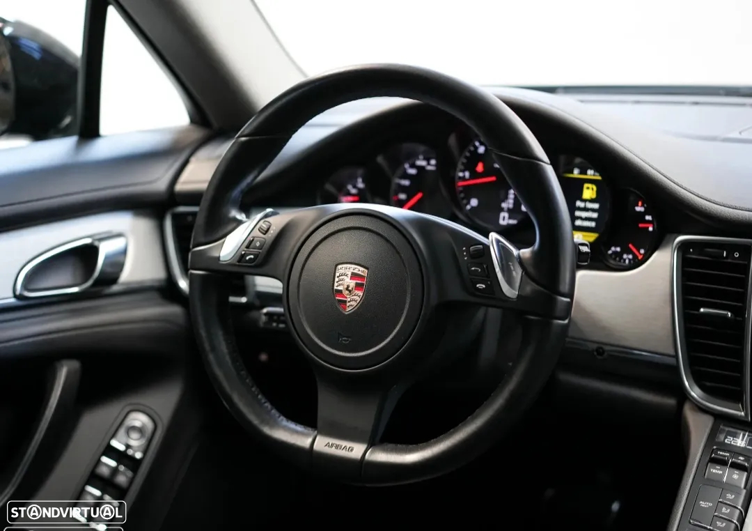 Porsche Panamera Platinum Edition - 13