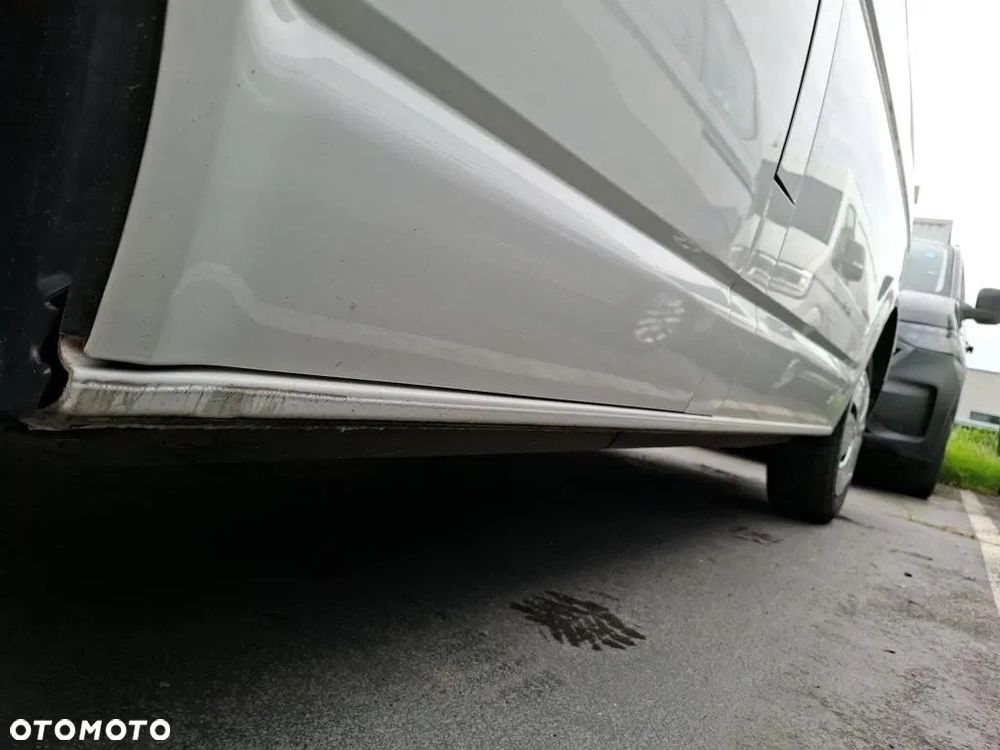 Volkswagen Transporter - 17