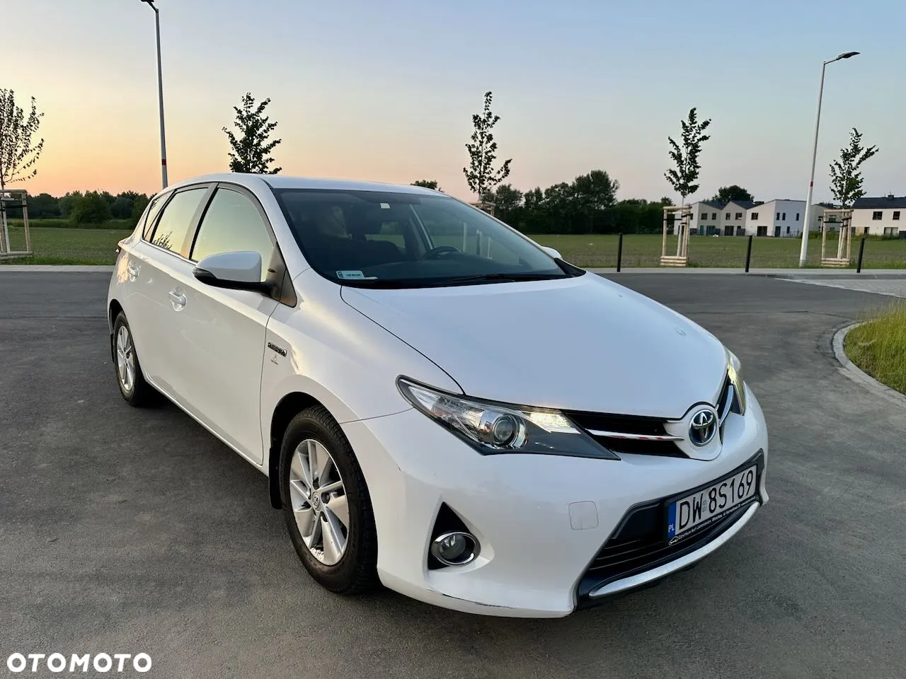 Toyota Auris Hybrid 135 Premium - 3