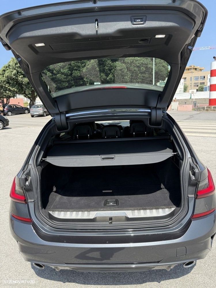 BMW 320 e Touring Line Sport Auto - 32