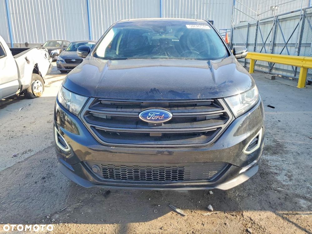 Ford Edge - 8