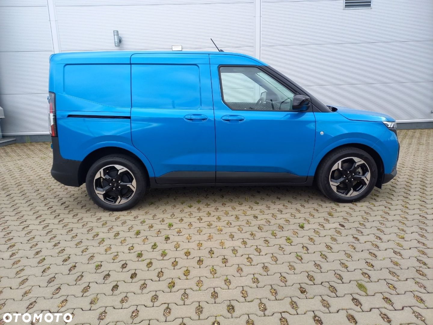 Ford Transit Courier - 6