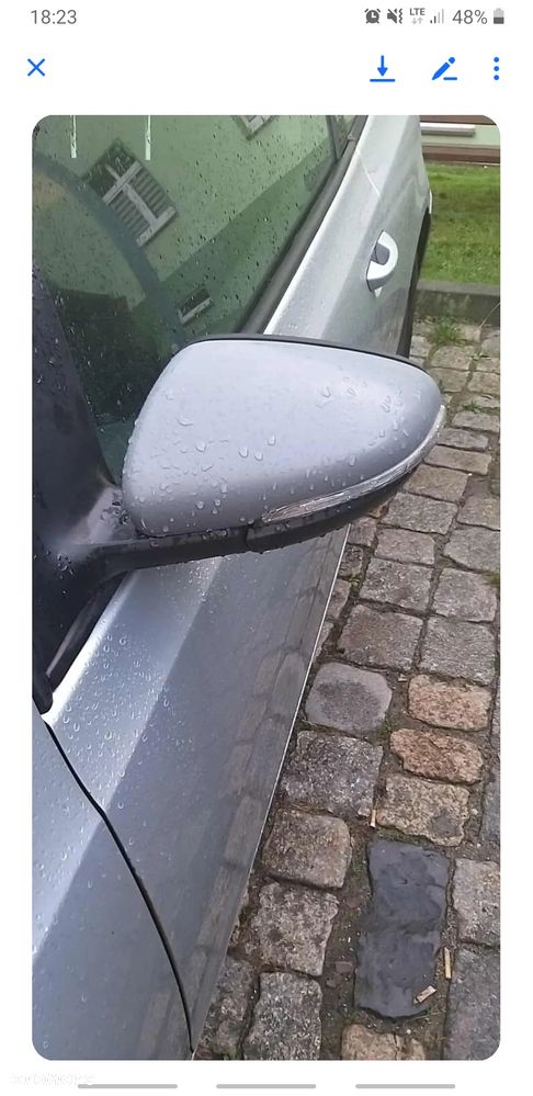 Volkswagen Golf 1.6 TDI DPF Highline - 16