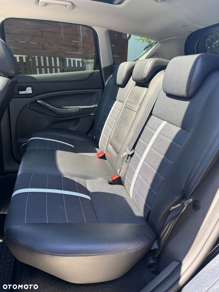 Ford Kuga 2.0 TDCi 4x4 Titanium - 21