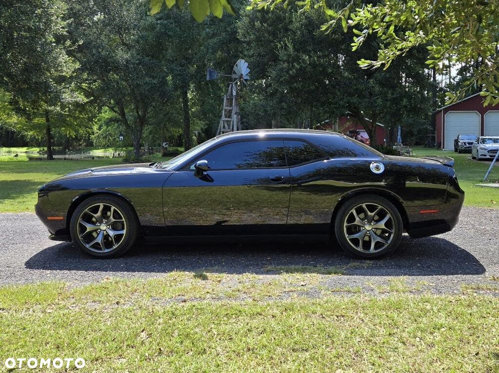 Dodge Challenger - 6