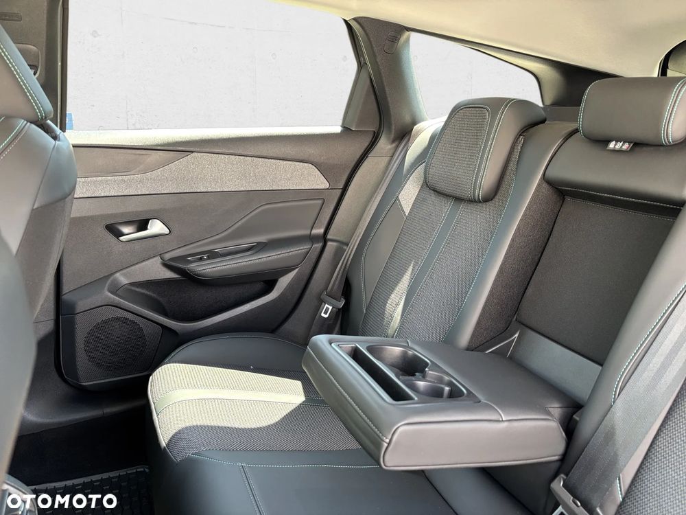 Peugeot 308 1.5 BlueHDi Allure Pack S&S EAT8 - 24