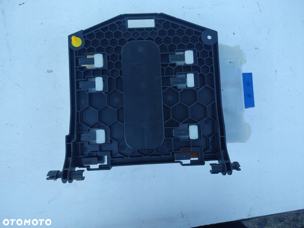Skrzynka bezpieczników FORD MONDEO MK4 2.0TDCI 7G9T-14A073-ED - 3