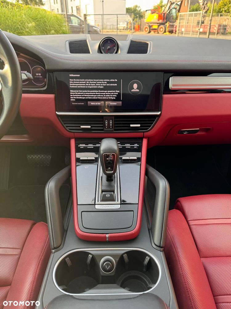 Porsche Cayenne Platinum Edition - 15