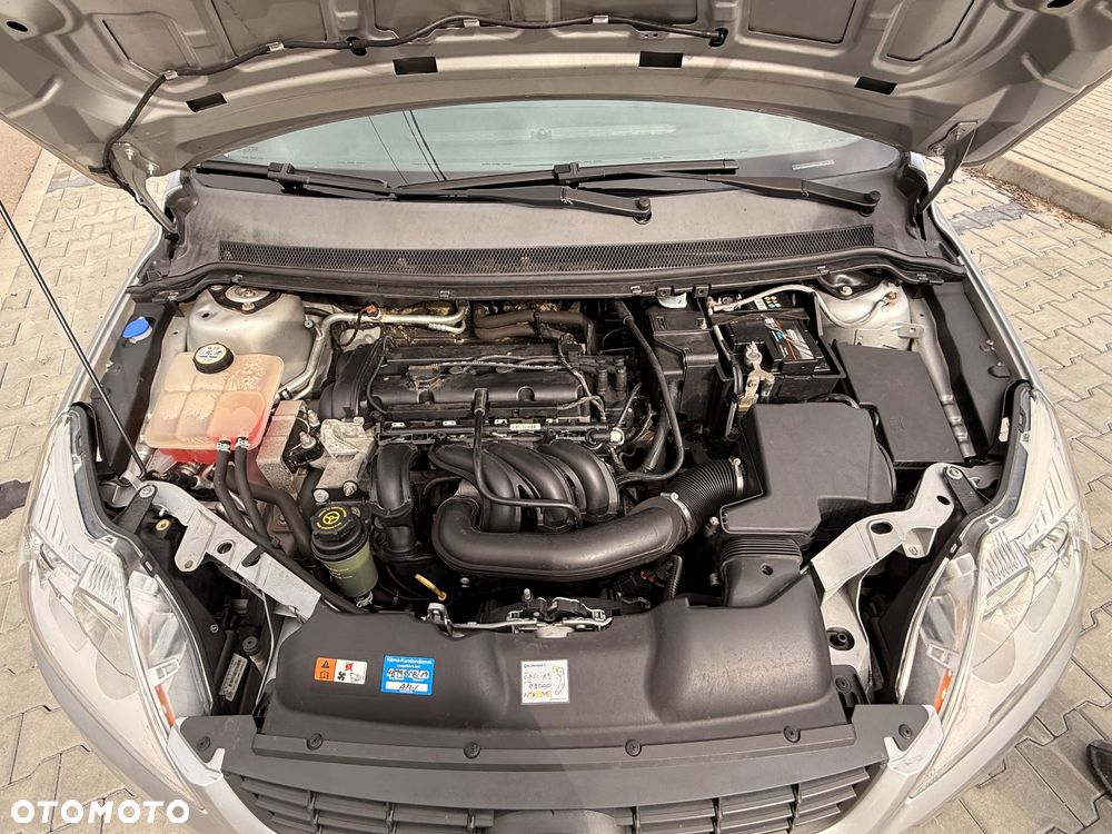 Ford Focus 1.6 Ambiente - 35