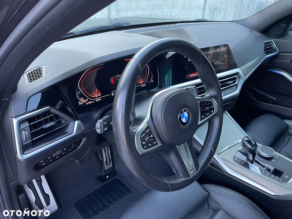 BMW Seria 3 320d xDrive M Sport Shadow - 25
