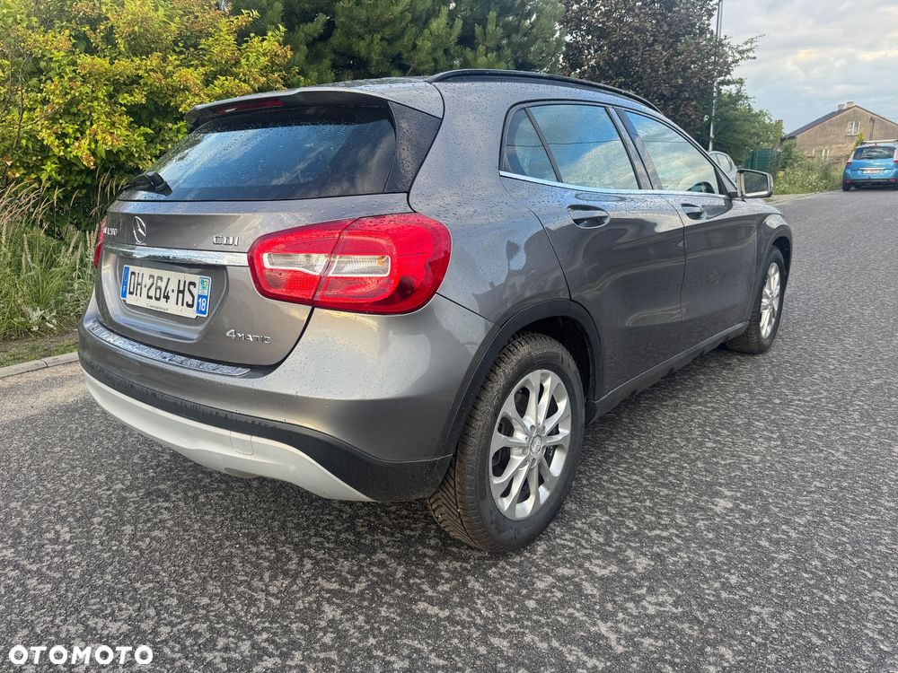 Mercedes-Benz GLA 200 d 4Matic 7G-DCT SCORE - 4