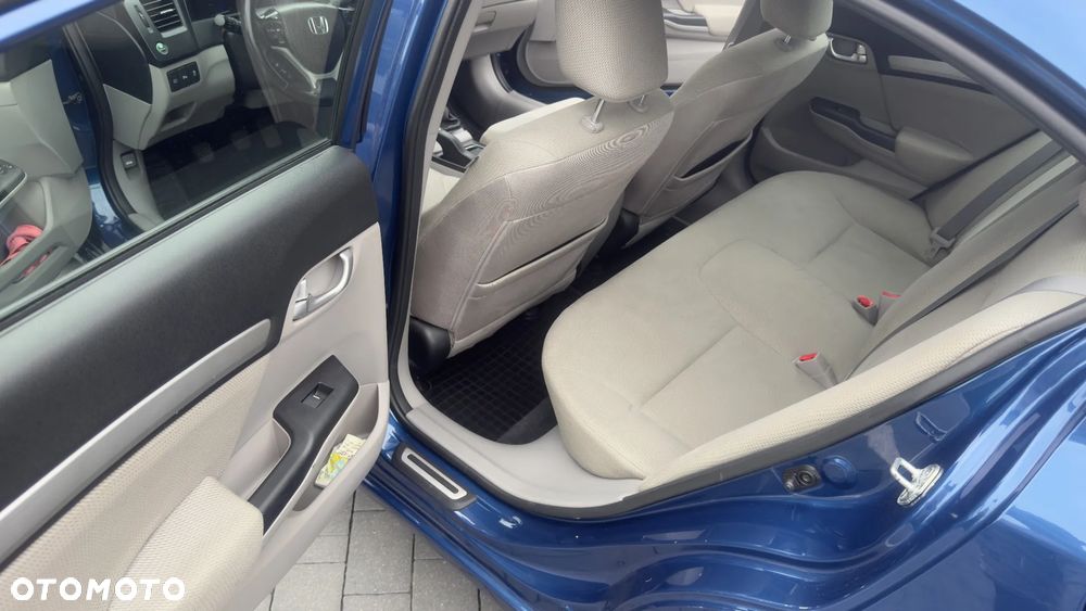 Honda Civic 1.8 Executive - 10