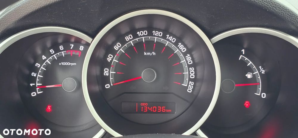 Kia Venga - 27