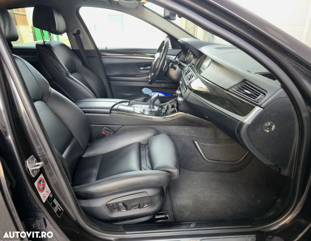 BMW Seria 5 535i xDrive Touring Aut. Luxury Line - 9