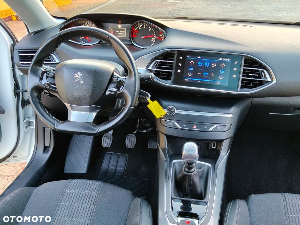 Peugeot 308 - 26