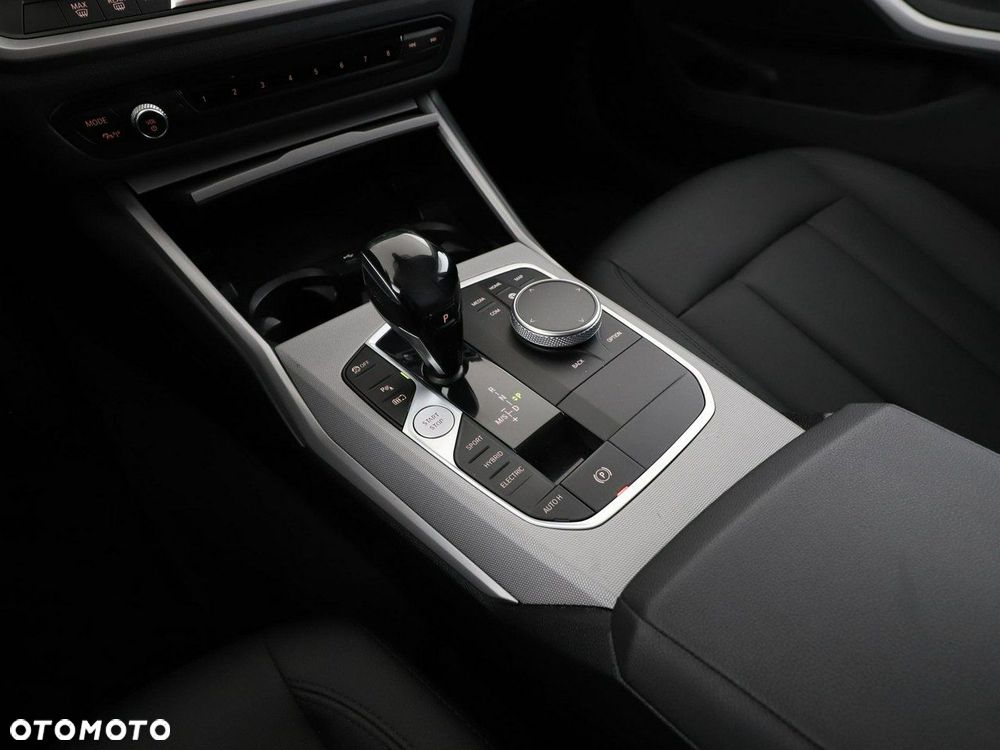 BMW Seria 3 320e Advantage - 31