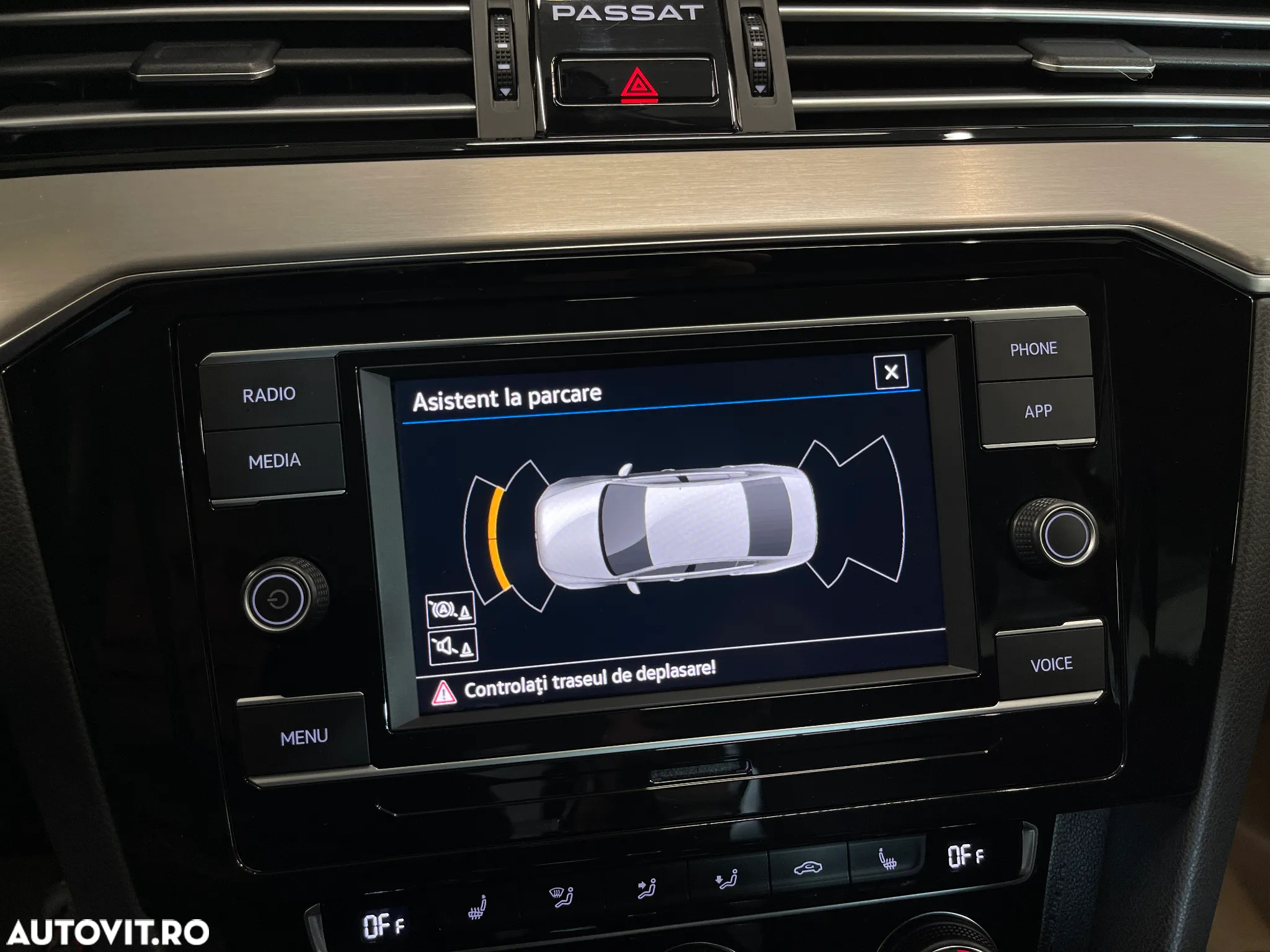 Volkswagen Passat 2.0 TDI DSG Highline - 13