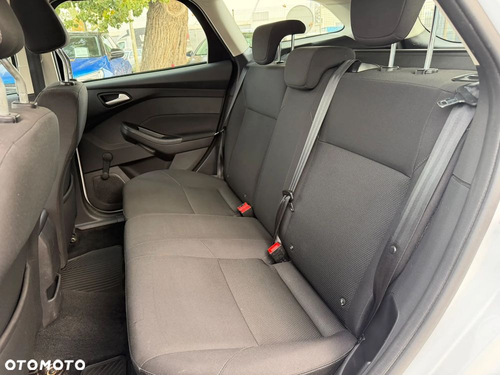 Ford Focus - 24