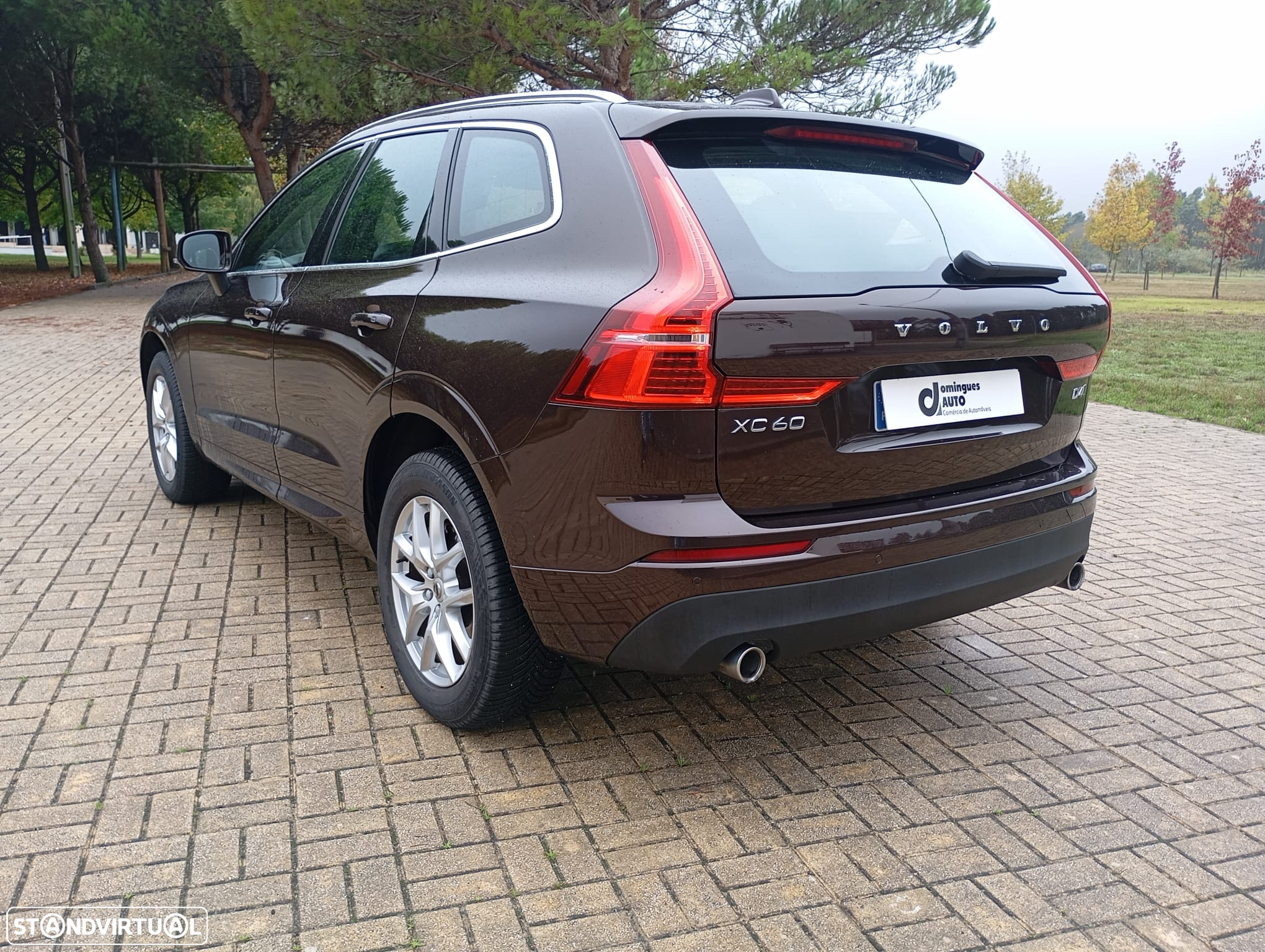 Volvo XC 60 2.0 D4 Momentum AWD Geartronic - 8