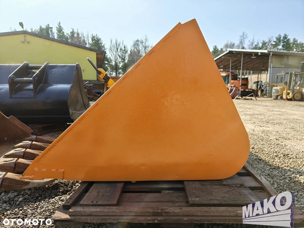 Łyżka 240cm do ładowarki teleskopowej CAT 2,5m³ - 6