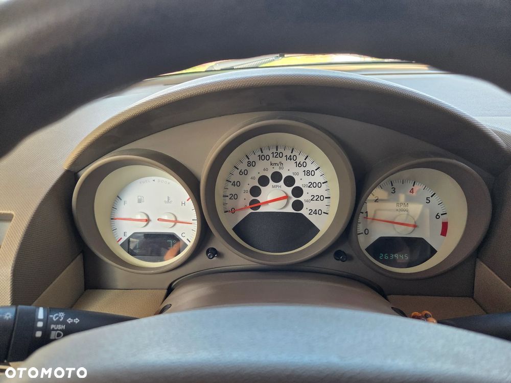 Dodge Caliber 1.8 S - 19