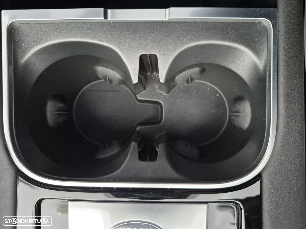 Land Rover Discovery Sport P300e R-Dynamic S - 32