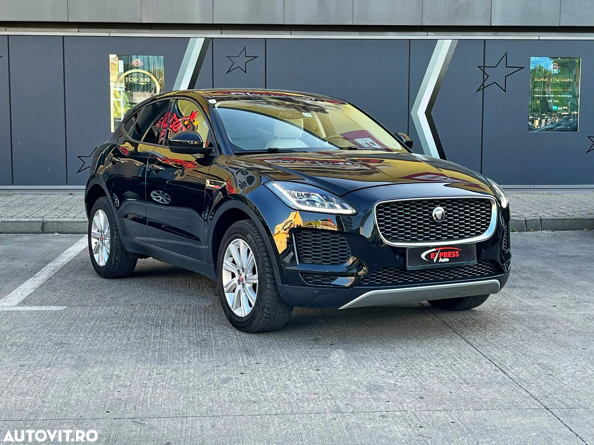 Jaguar E-Pace D150 AWD Aut. R-Dynamic S - 2