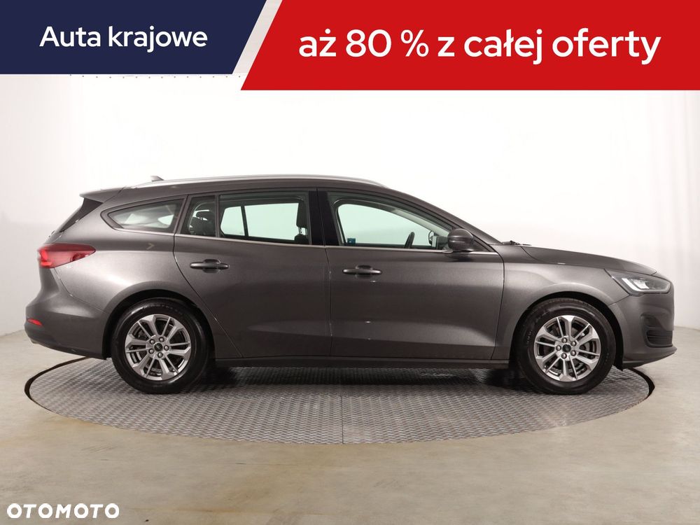 Ford Focus SW - 8